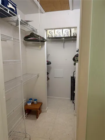 Walk-in Closet
