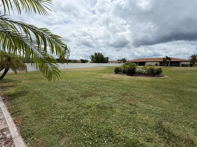 Lawn behind Unit