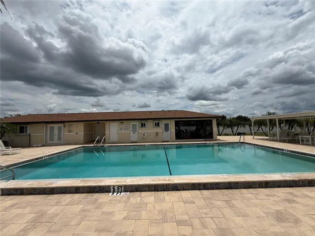 Pool and Clubhouse