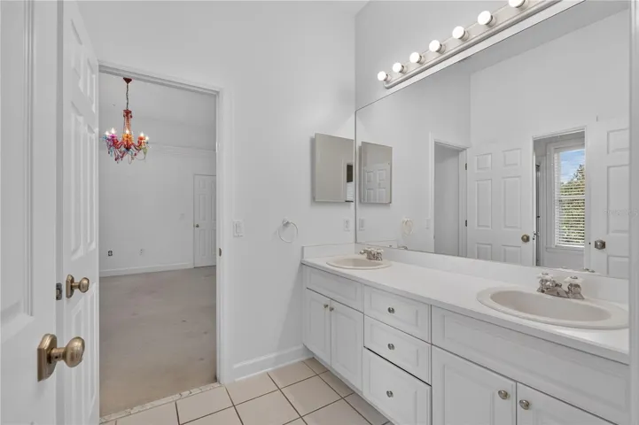 ADJOINING BATH BETWEEN GUEST ROOM # 2 AND # 3