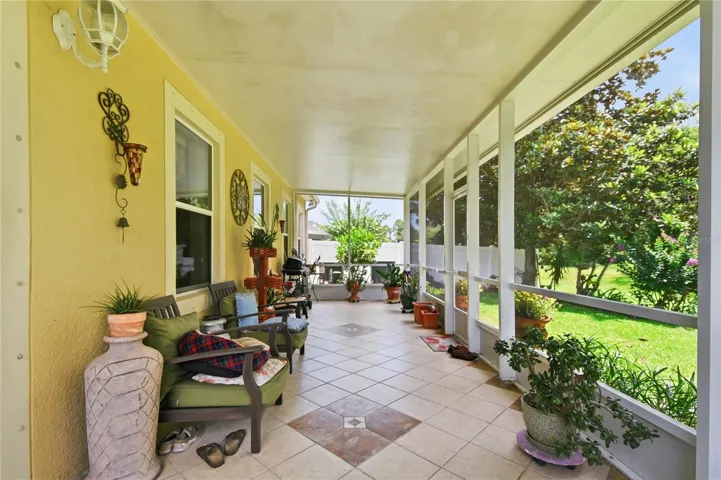 300ft Screened Patio