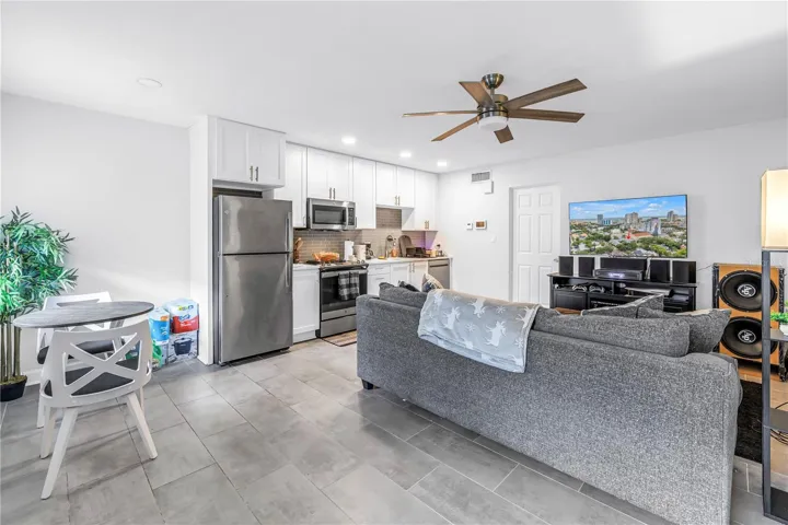 overview of the living, kitchen and dinette