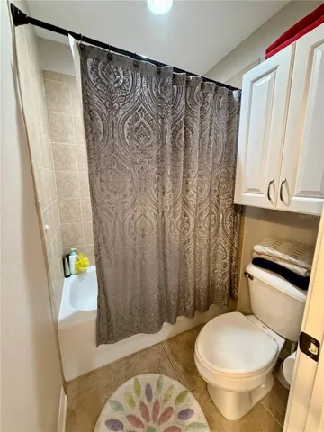 full bathroom 2