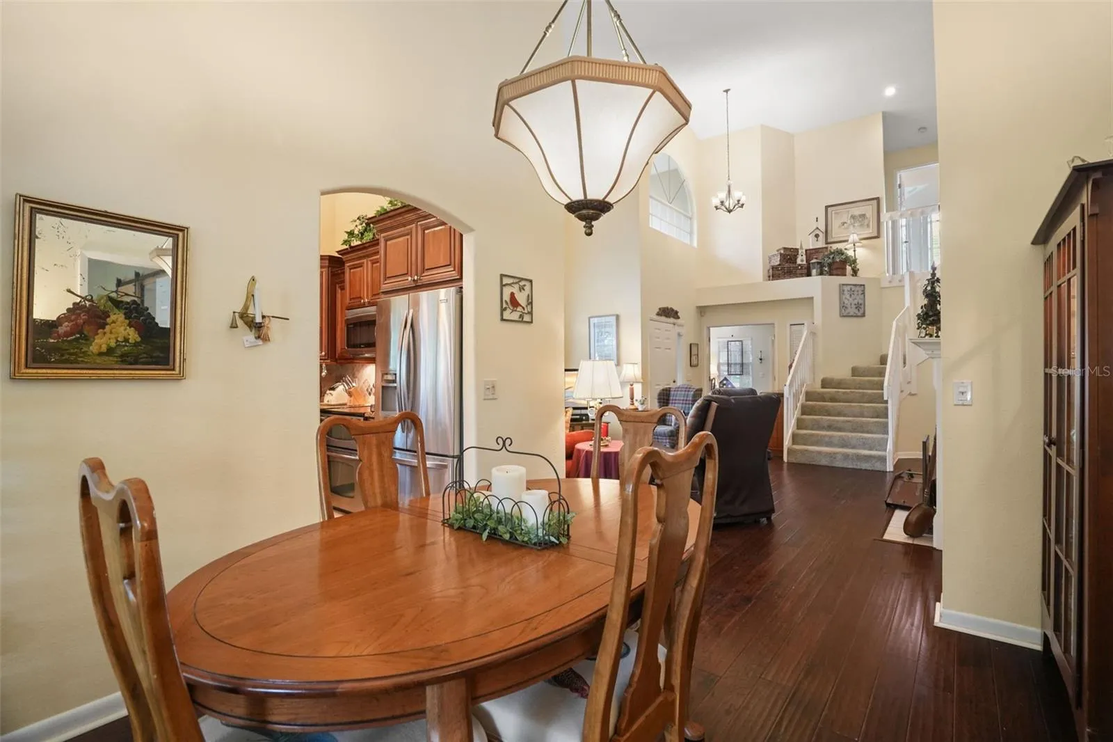 Dining room towards the family room