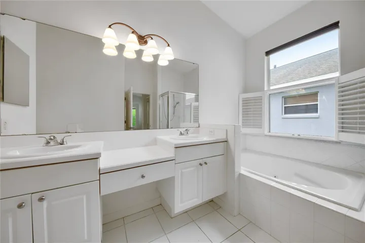 Ensuite bath