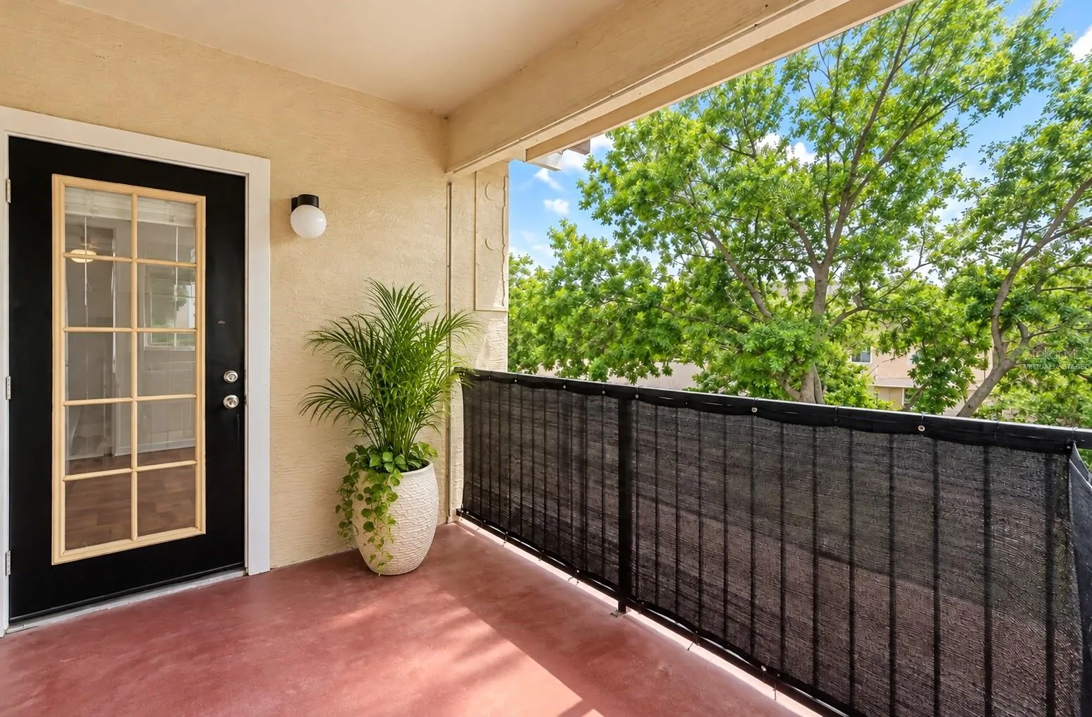 Porch Virtually staged