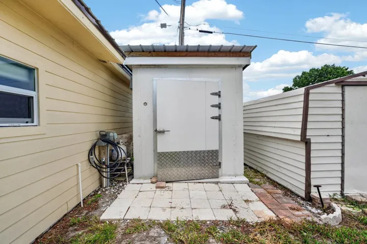 Walk in cooler