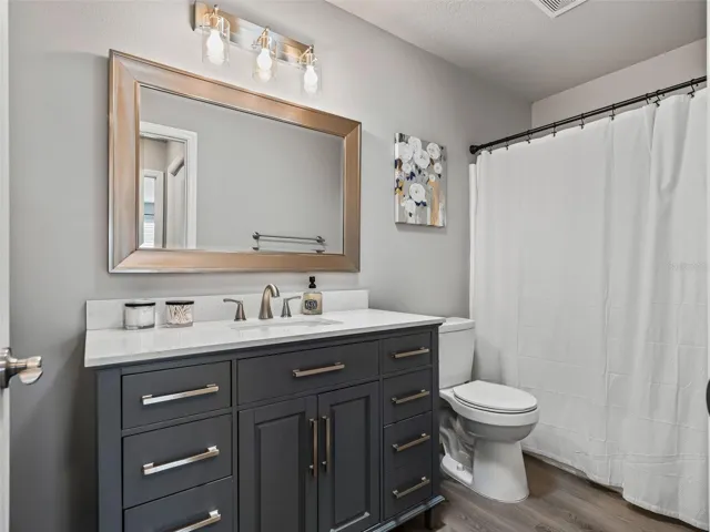 Guest Bathroom with shower tub combo