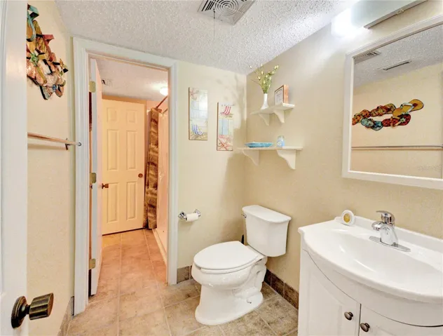 Primary 1/2 Bath