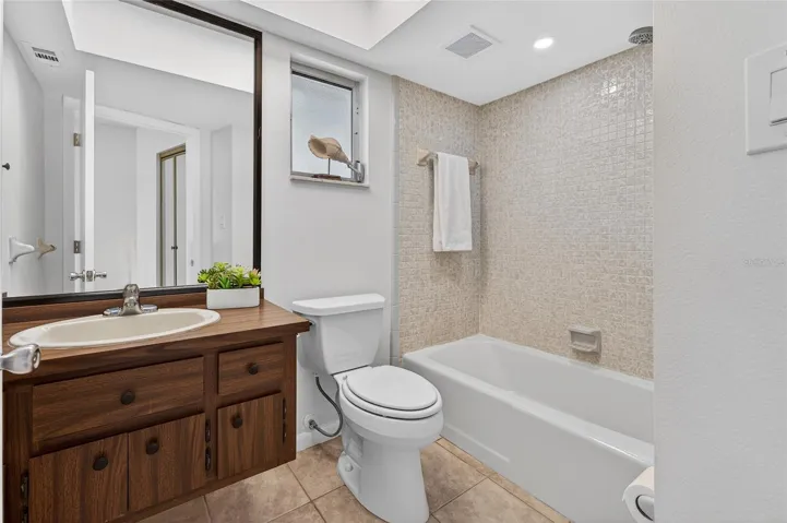 Primary ensuite bathroom