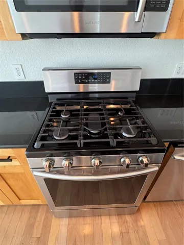 Gas range