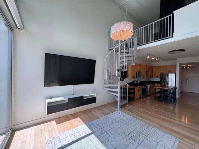 Flat screen TV included