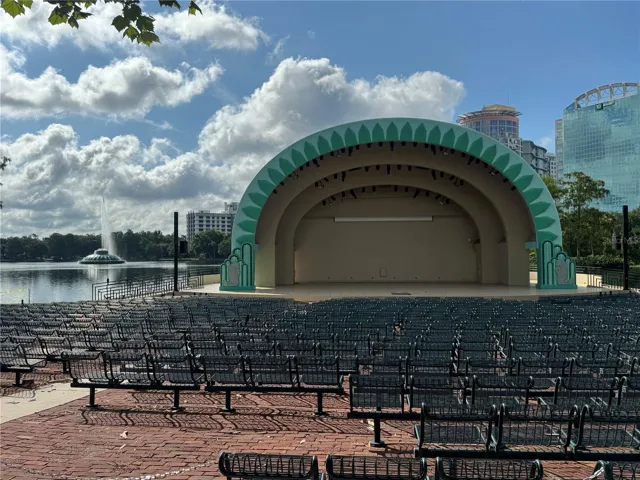 Band shell Lake Eola