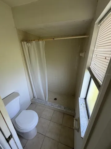Main Bathroom1