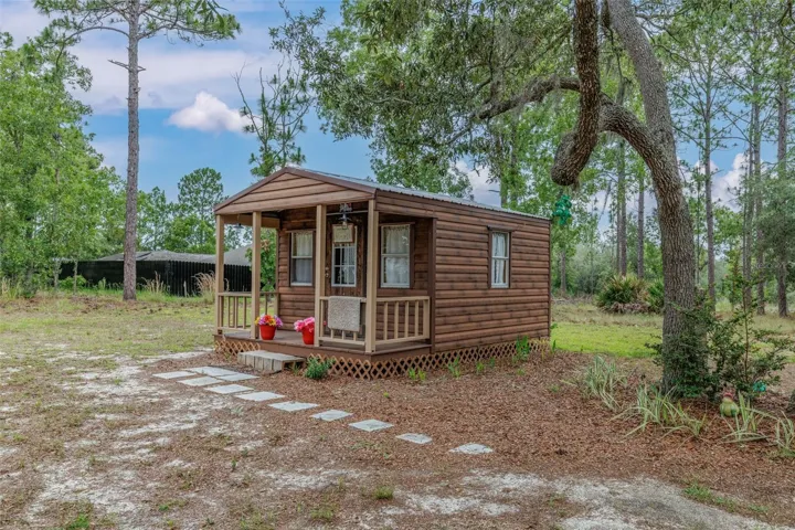 She Shed...art or yoga studio, workshop, extra storage?