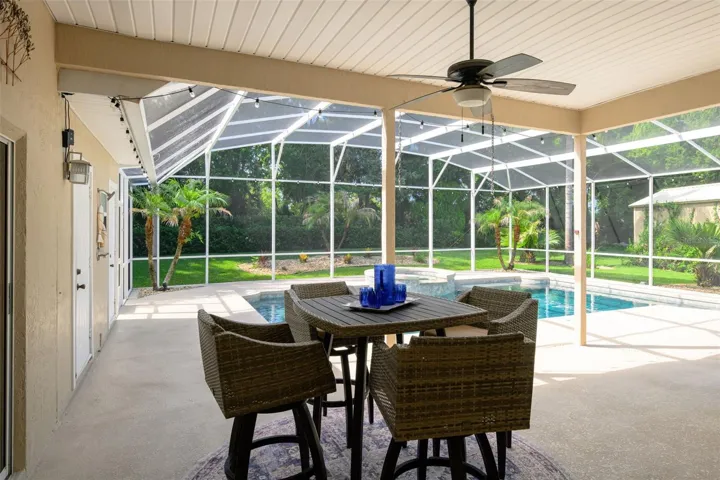 entertaining & relaxing area