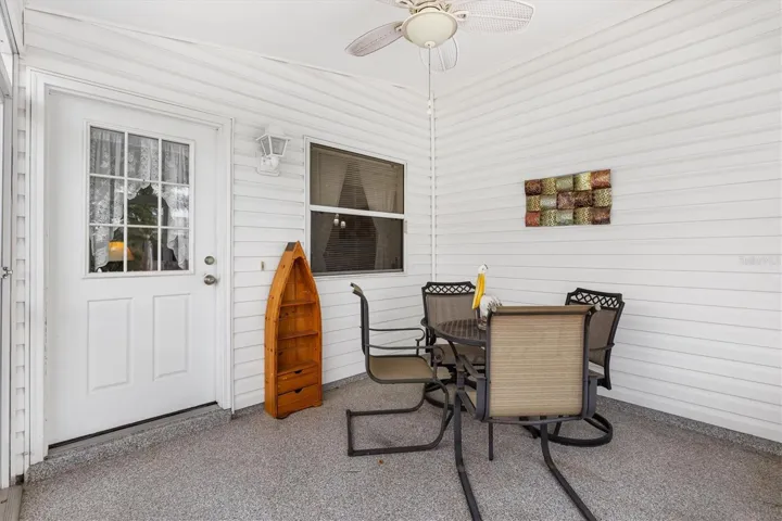 Front Facing Lanai