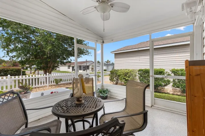 Front Facing Lanai