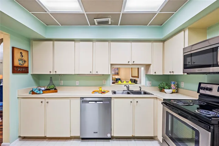 Look at all those cabinets!