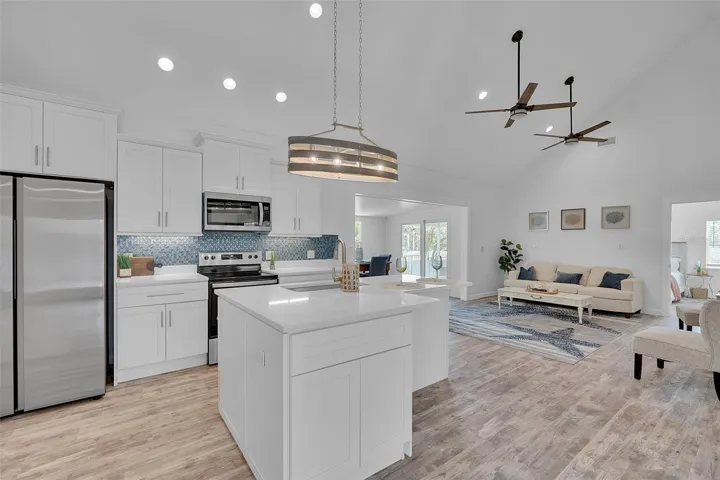 1057 Bayshore Rd, Terra Ceia FL 34250 MLS # A4697049Open plan