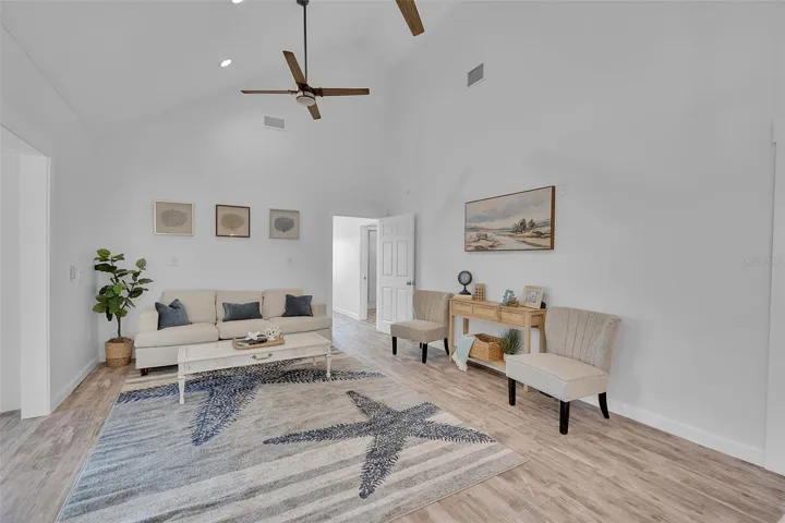1057 Bayshore Rd, Terra Ceia FL 34250 MLS # A4697049Living room
