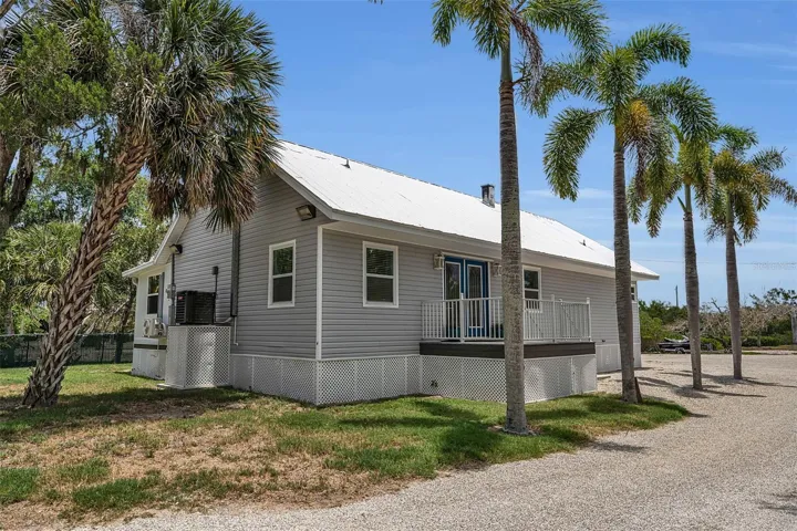 1057 Bayshore Rd, Terra Ceia FL 34250 MLS # A4697049Guest home 3 bedrooms 2 baths to be sold with MLS # A4967047
