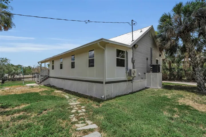 1057 Bayshore Rd, Terra Ceia FL 34250 MLS # A4697049