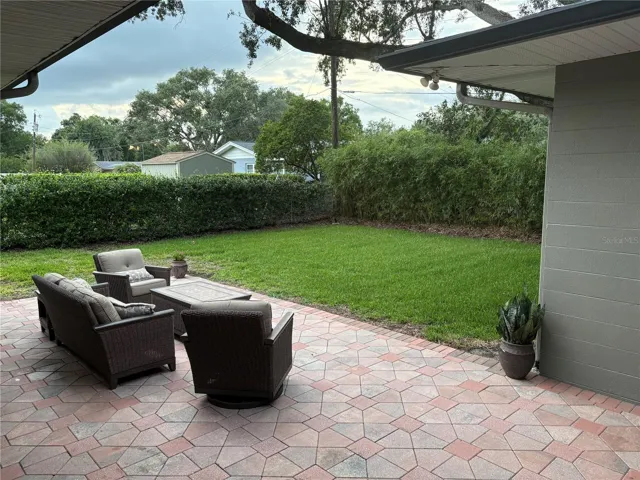 Patio with pavers