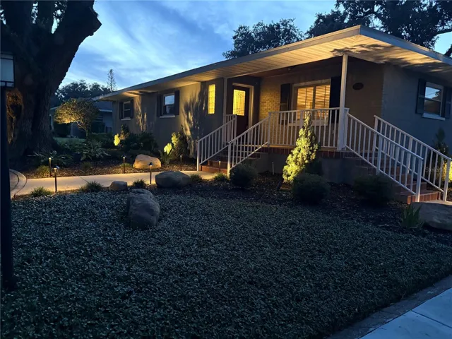 1522 Del Crest Pl