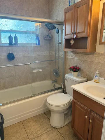 2nd bathroom