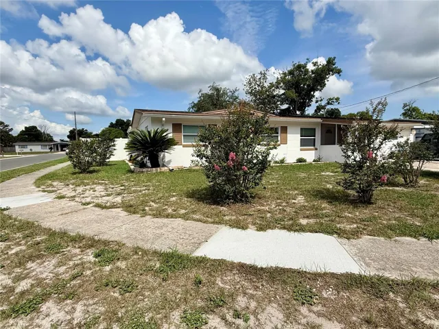 Corner lot