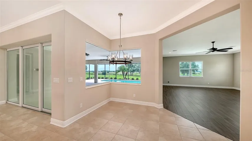 Dinette - Bonus Room