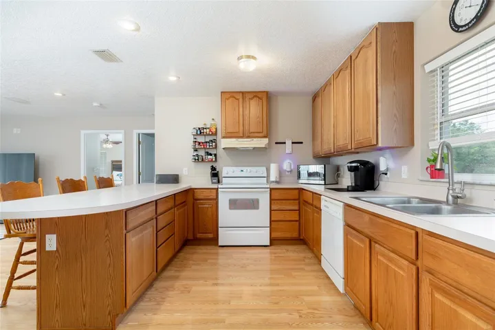 Kitchen (Detached In-Law Suite)