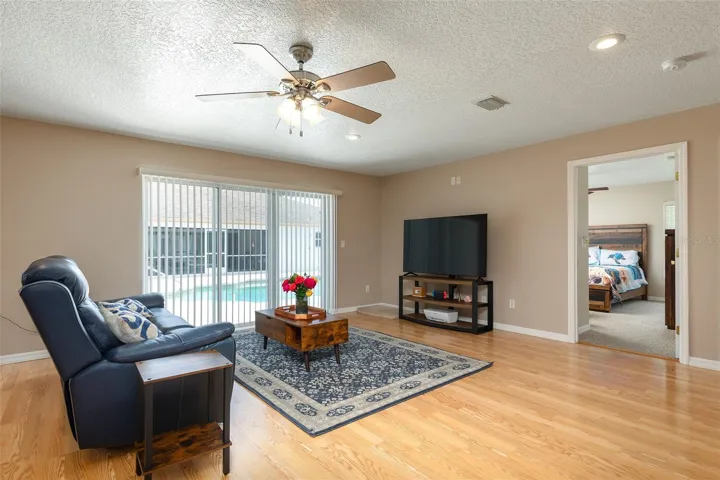 Living Room (Detached In-Law Suite)