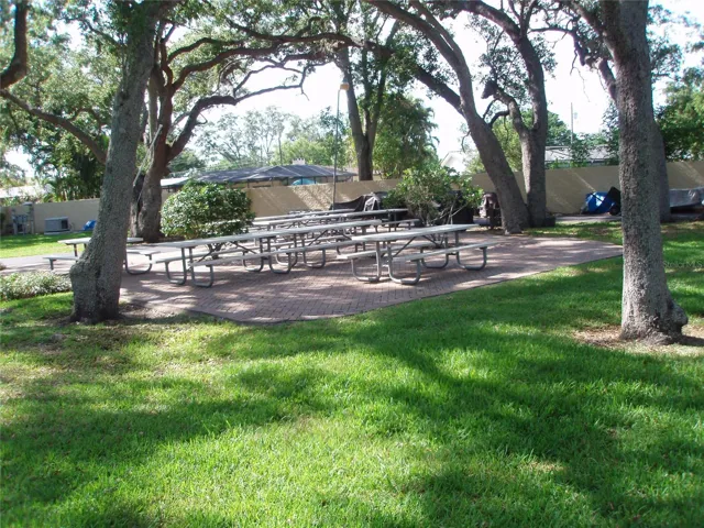 Bar-b-que and picnic area