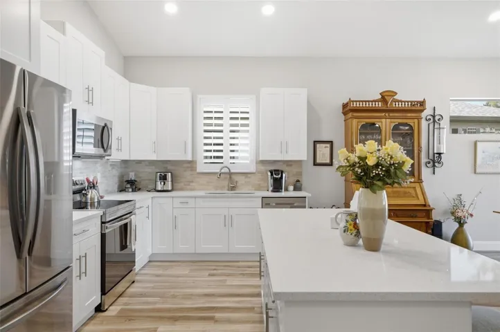 Kitchen, solid tops, S/S Appliances,