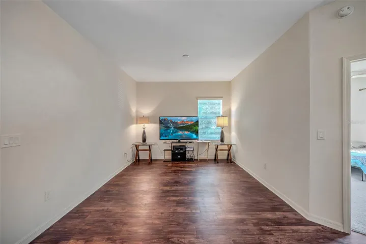Formal dinning room or entertainment area.