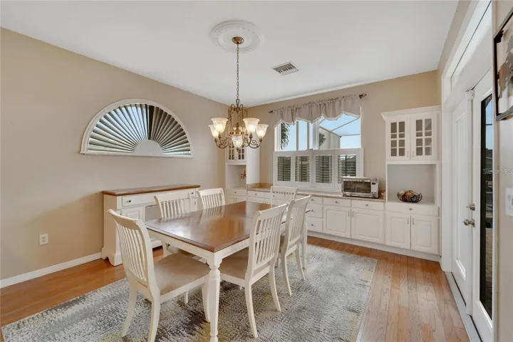 Dinette (informal Dining Room)