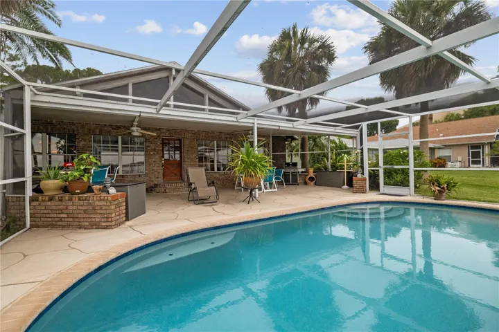 Screened Pool - Large Screened Patio