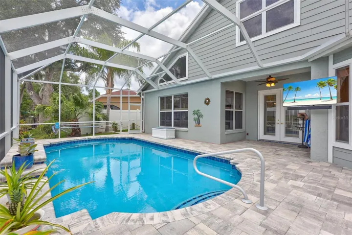 Paver brick area wonderful for entertaining!