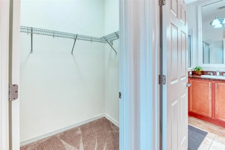Walk in Closet