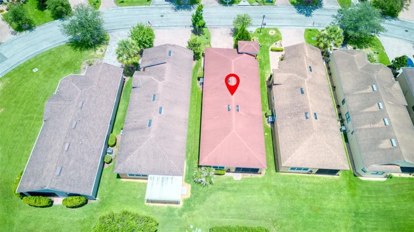 Ample distance from rear neighbor