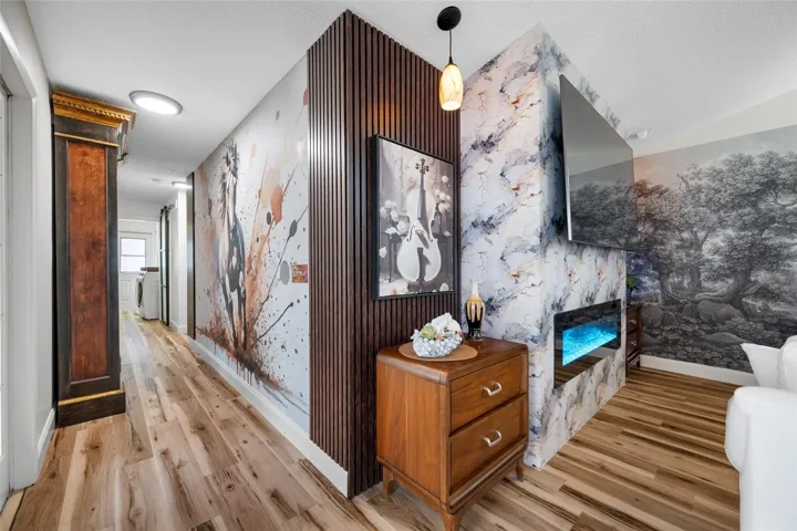 Hallway to bedrooms