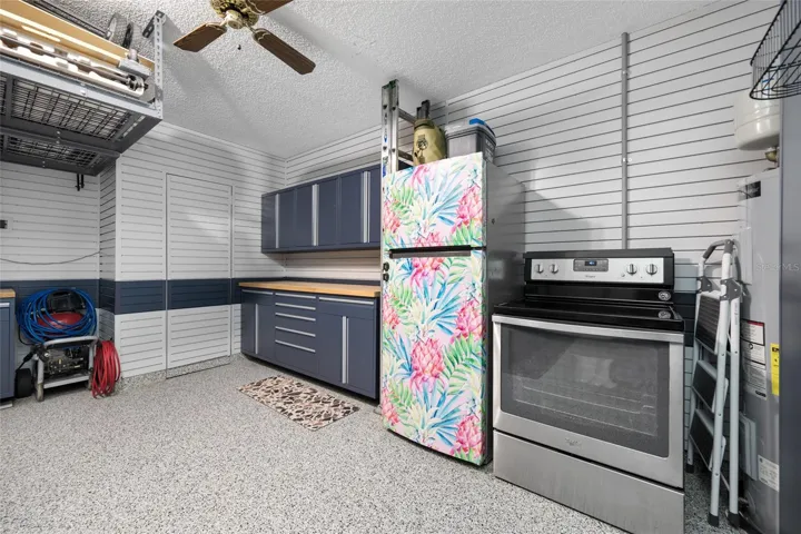 Refrigerator & range in the garage convey