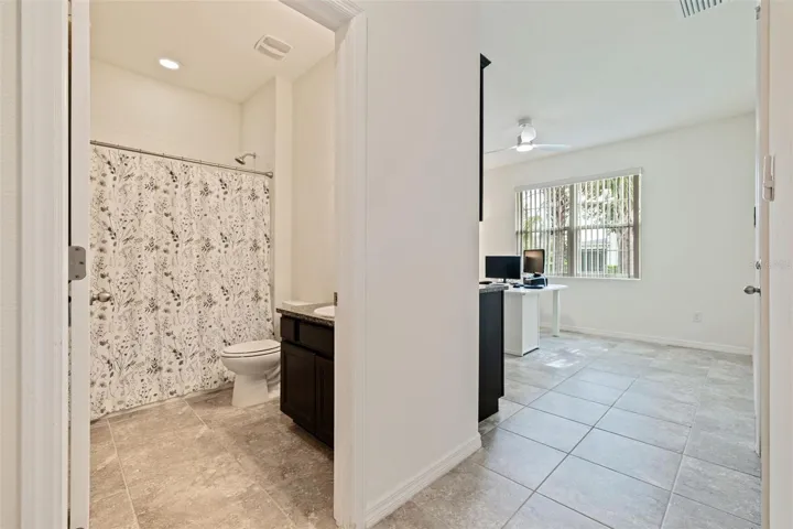 In-law Hallway