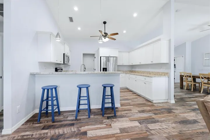 Breakfast bar