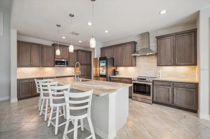 Upgrade Appliances with Built-In Beverage Refrigerator
