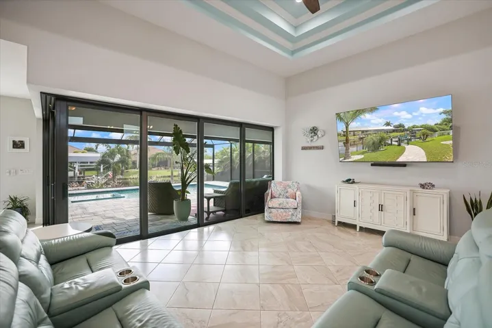 10 Foot Ceilings Throughout