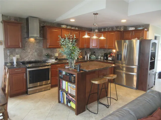 Granite Topped Island Work Station.