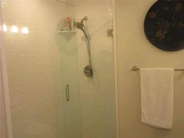twin rainlike showerheads